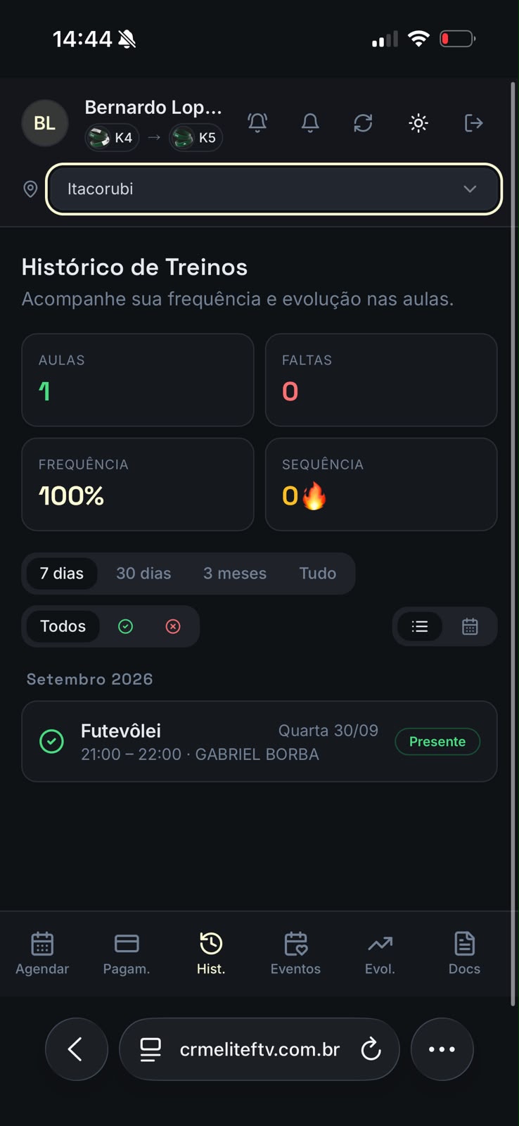 Tela do aplicativo Elite com histórico de aulas e acompanhamento de frequência